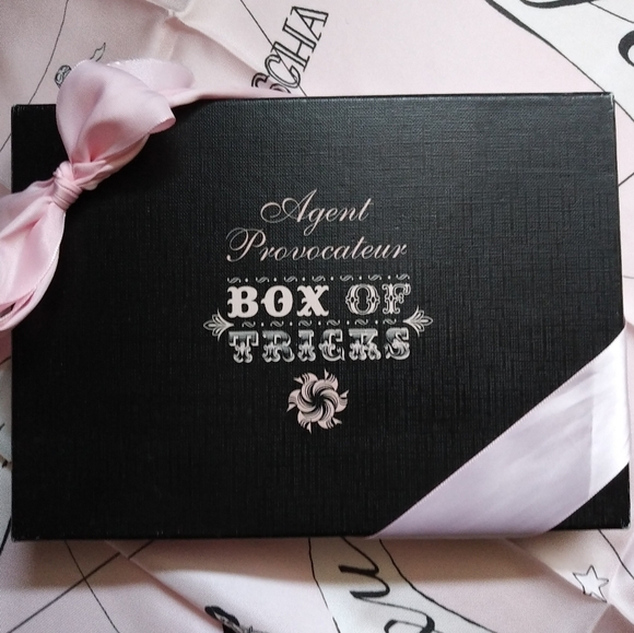 Agent Provocateur Box of Tricks Catalog 2006 - Picture 3 of 3